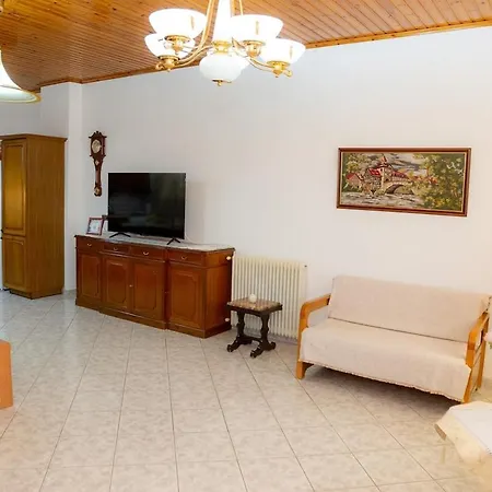 Filio Family In Gymno Apartment *